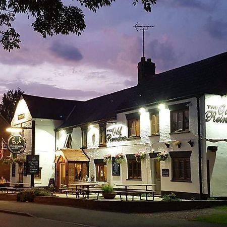 Old Reindeer At Edingley Hotel Farnsfield Exterior photo